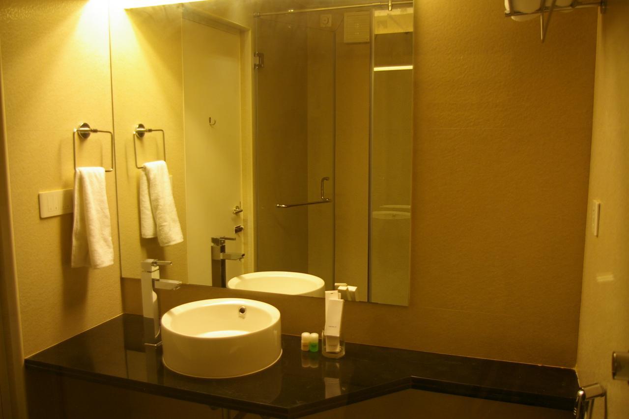 Roseline Suites Bangalore Exterior foto